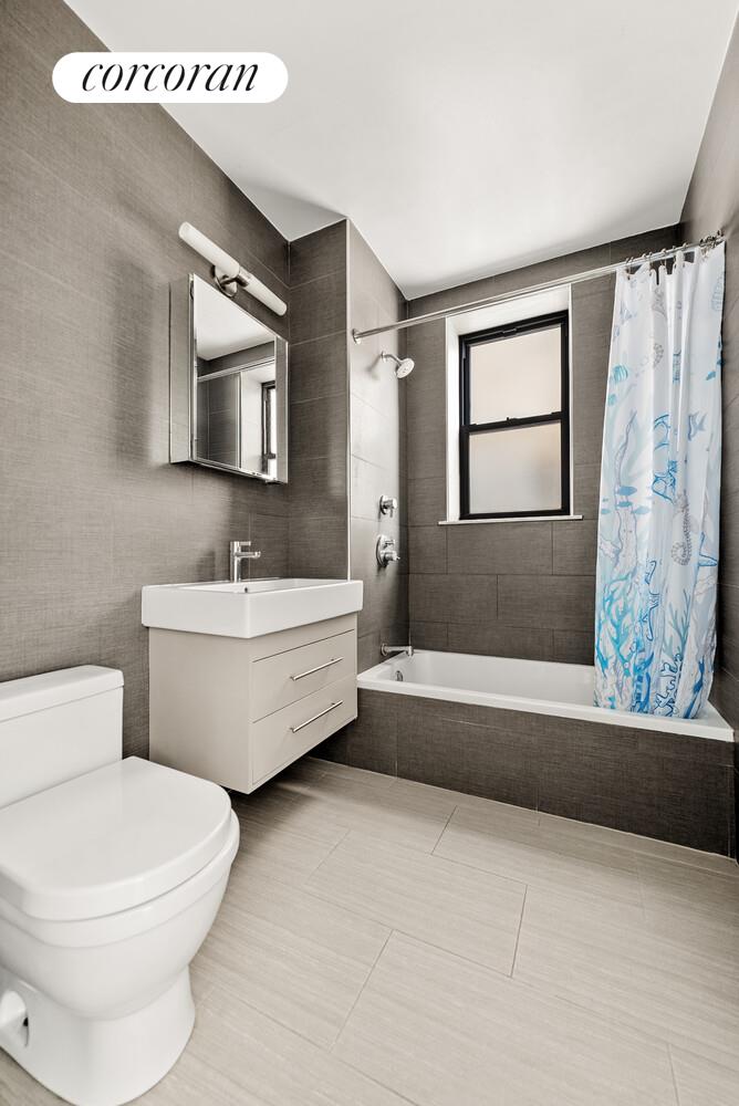710 RIVERSIDE Drive 2D