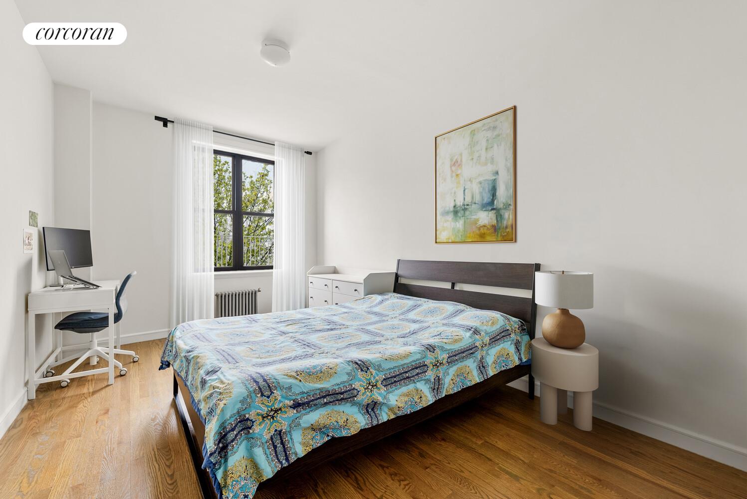 710 RIVERSIDE Drive 2D