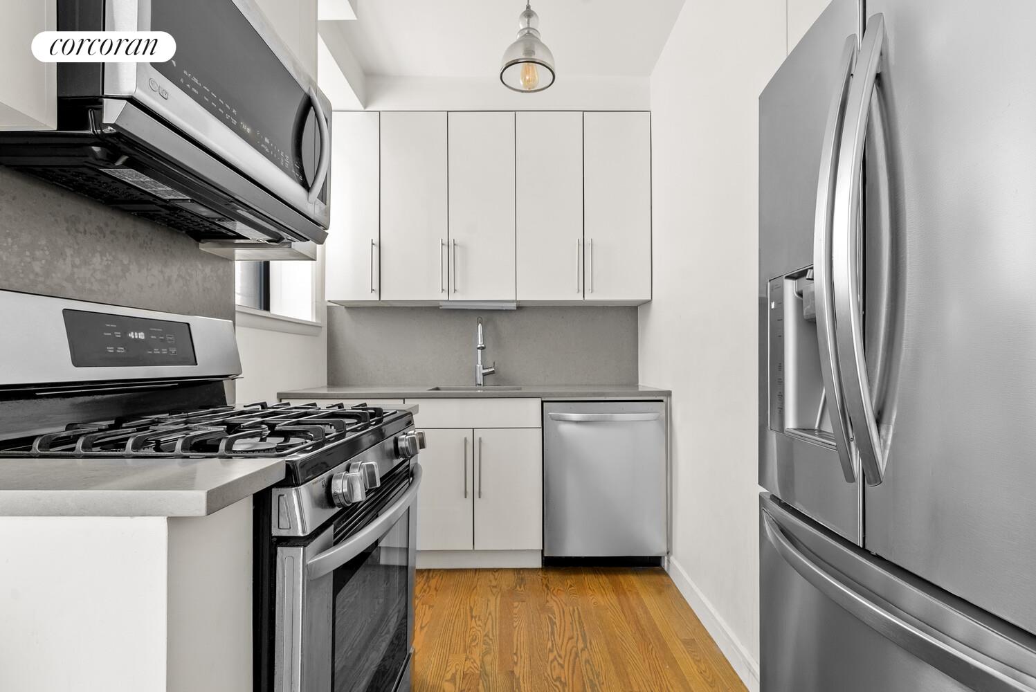 710 RIVERSIDE Drive 2D