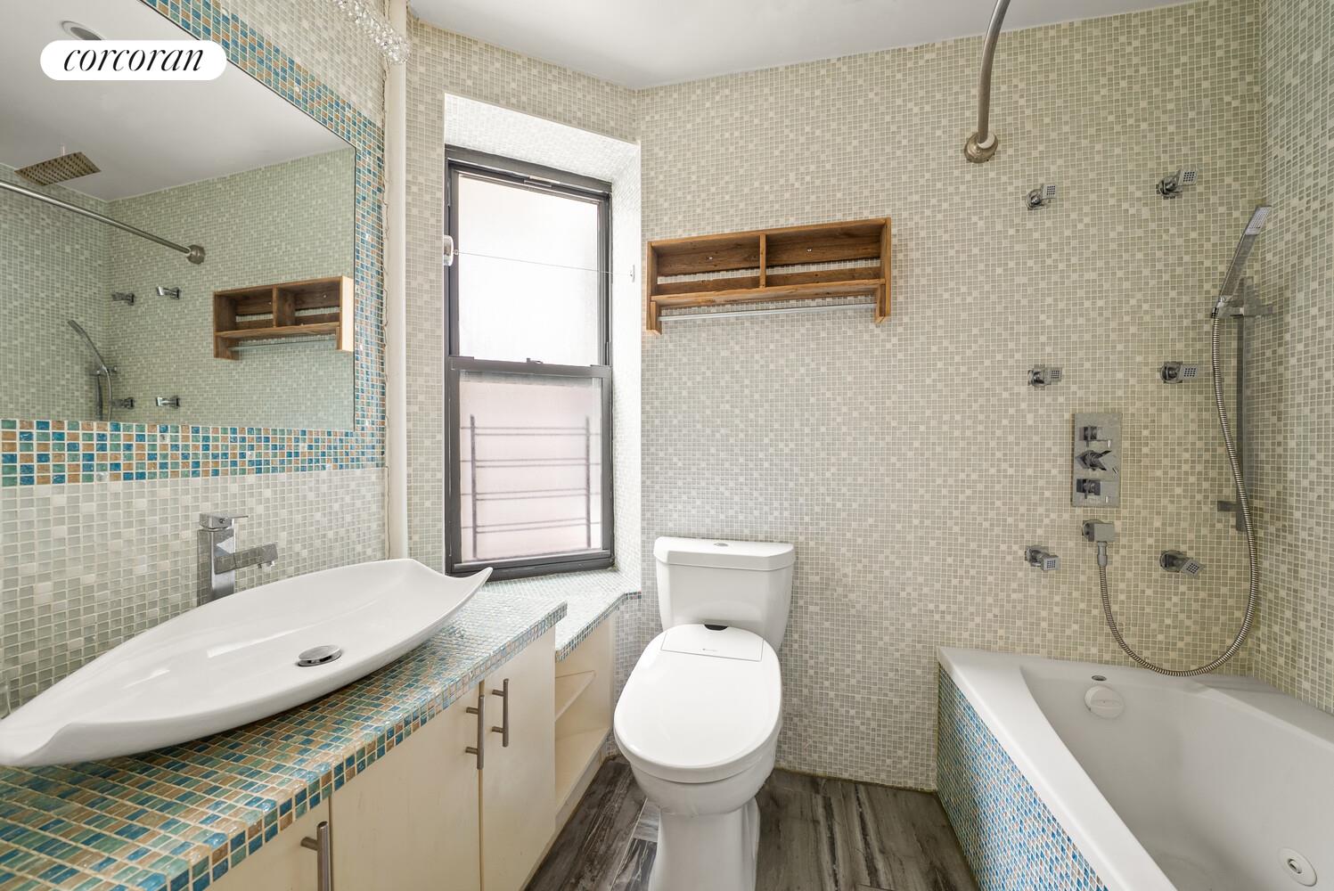 646 9TH Avenue 3RN