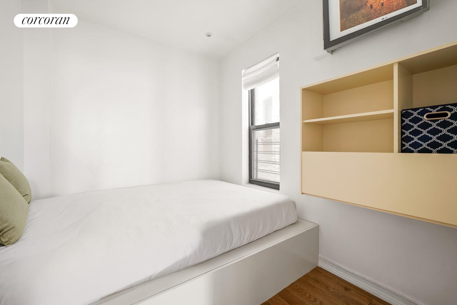 646 9TH Avenue 3RN
