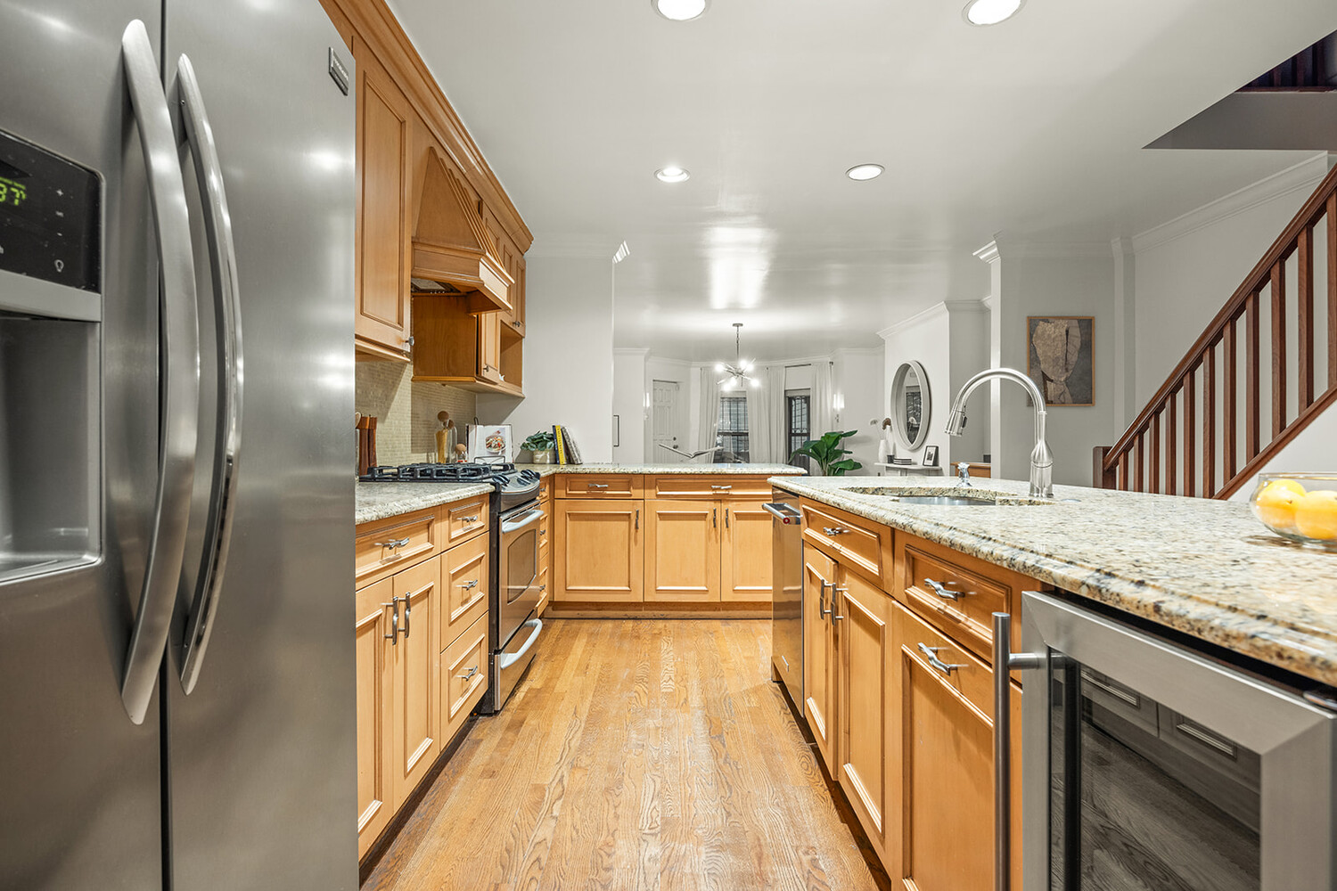 165 W 126TH Street