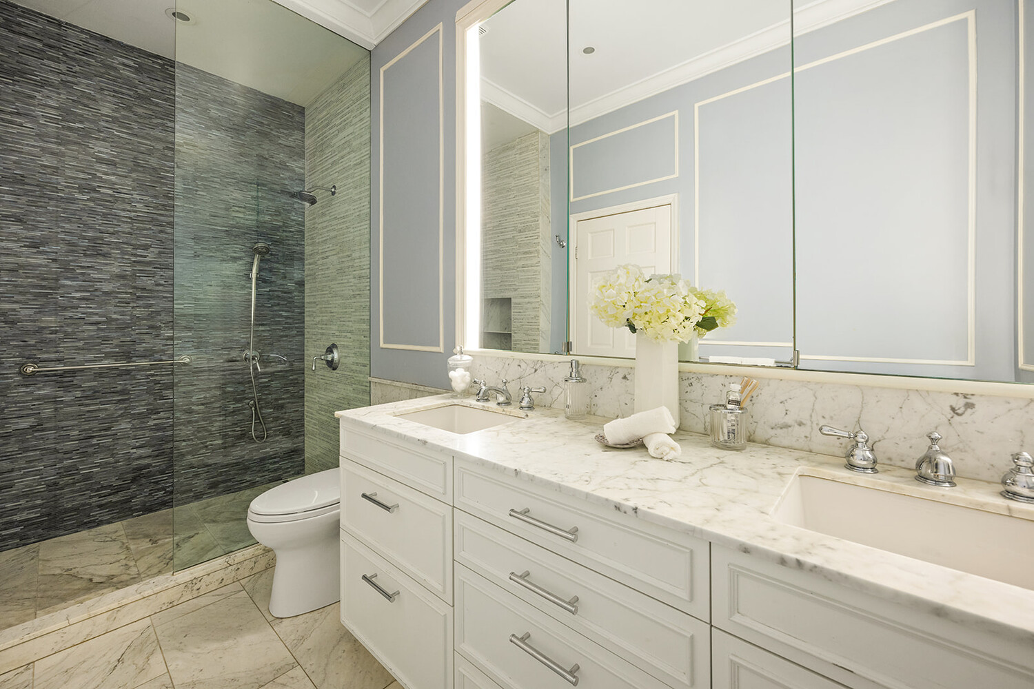165 W 126TH Street