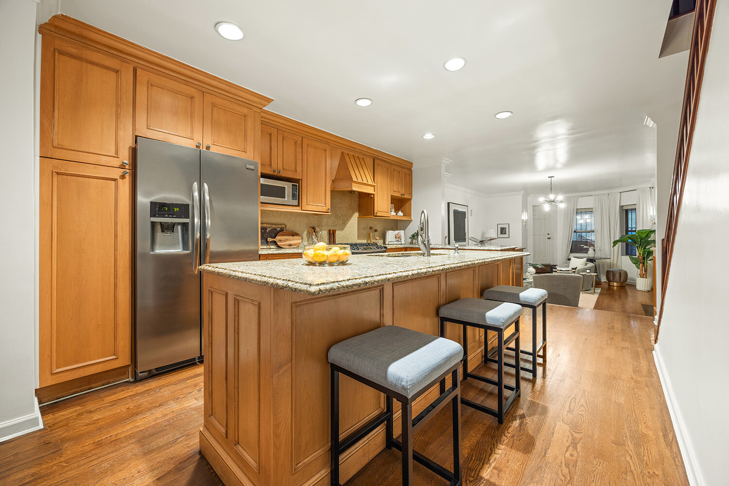 165 W 126TH Street