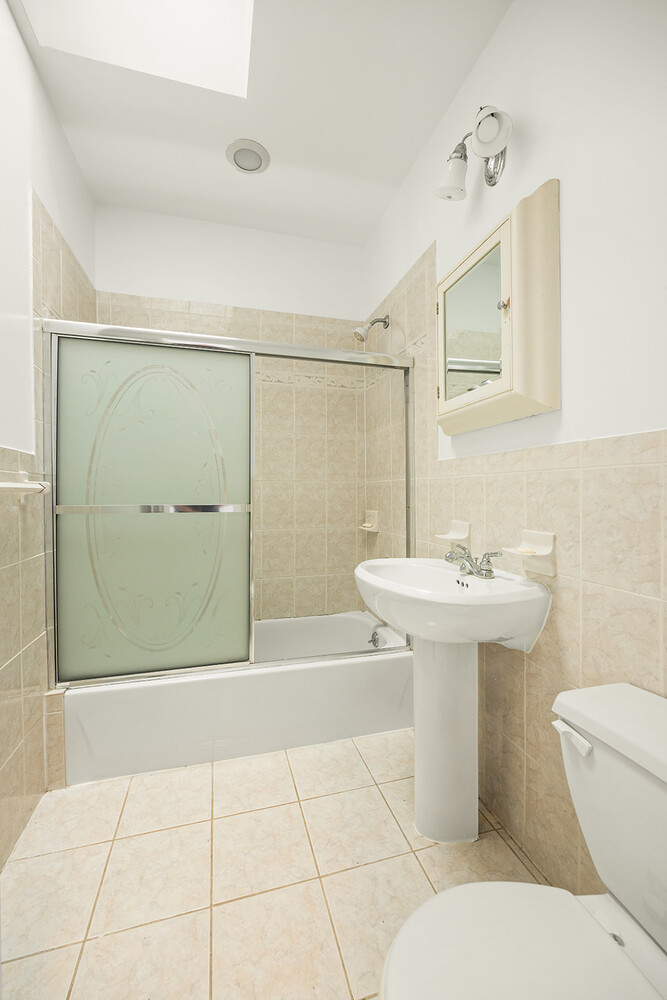 165 W 126TH Street