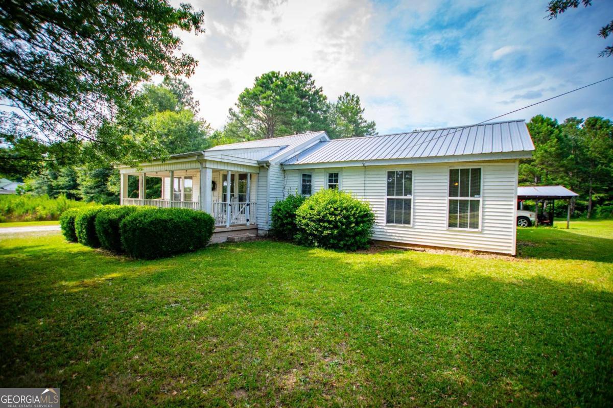 3125 W Highway 166