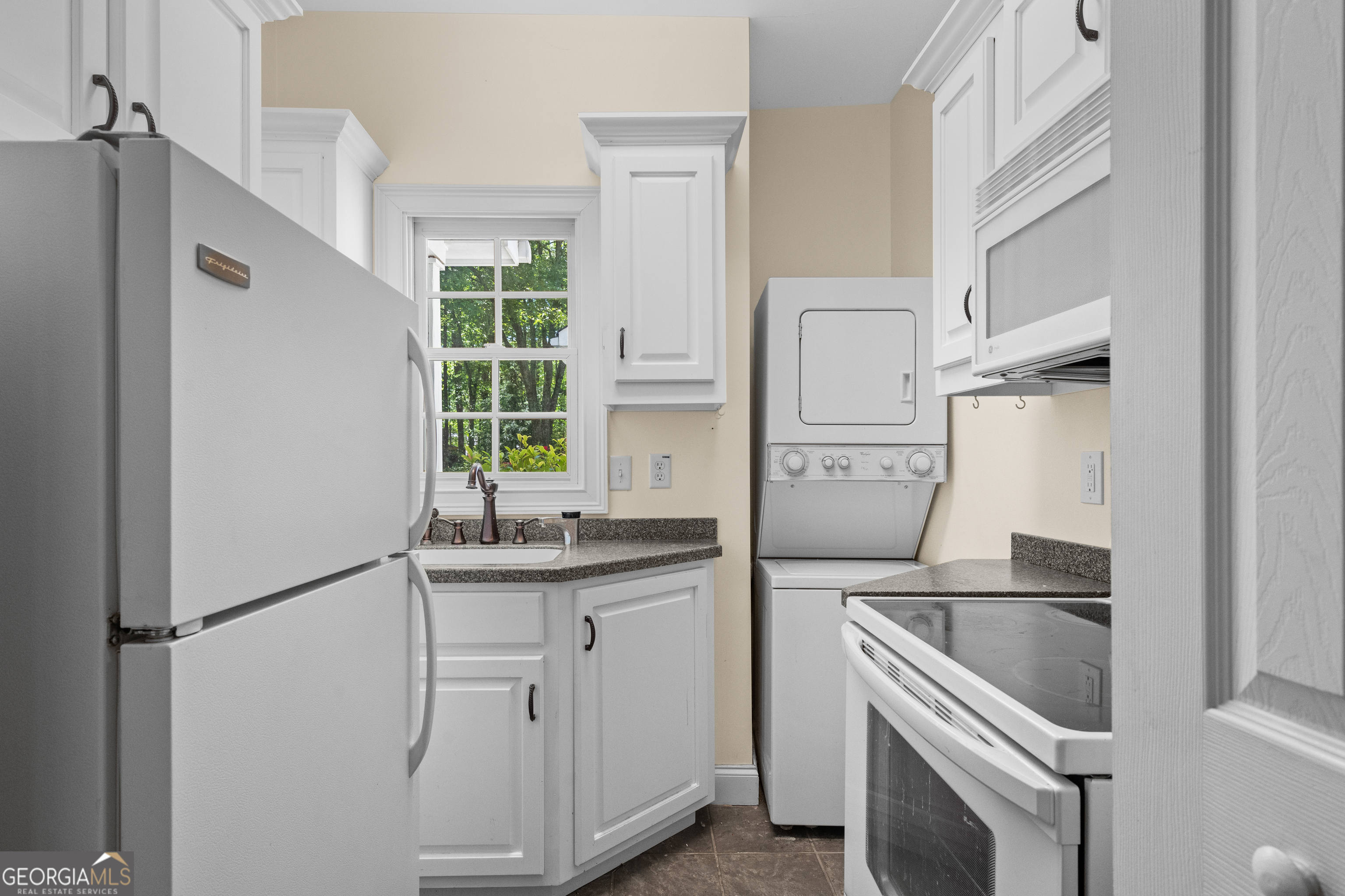 2058 Sewanee Court