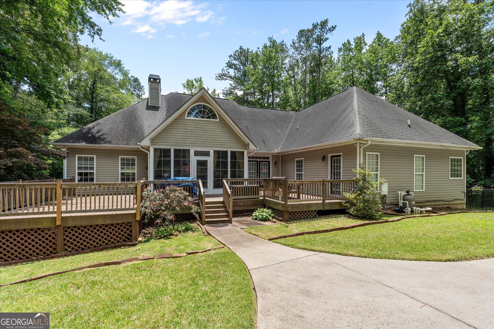 4050 Golfview Court