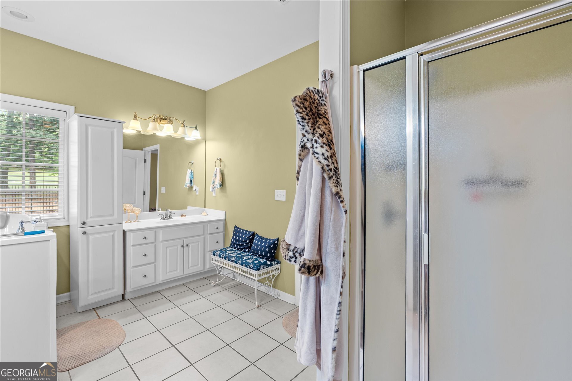 4050 Golfview Court