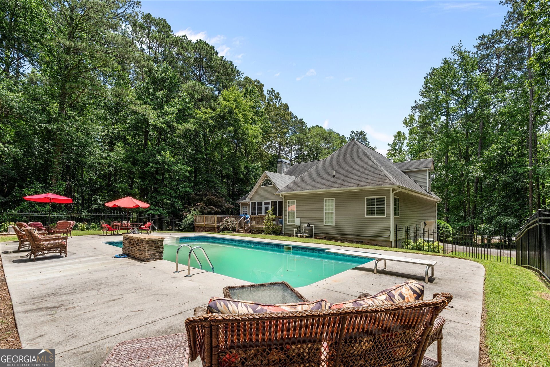 4050 Golfview Court