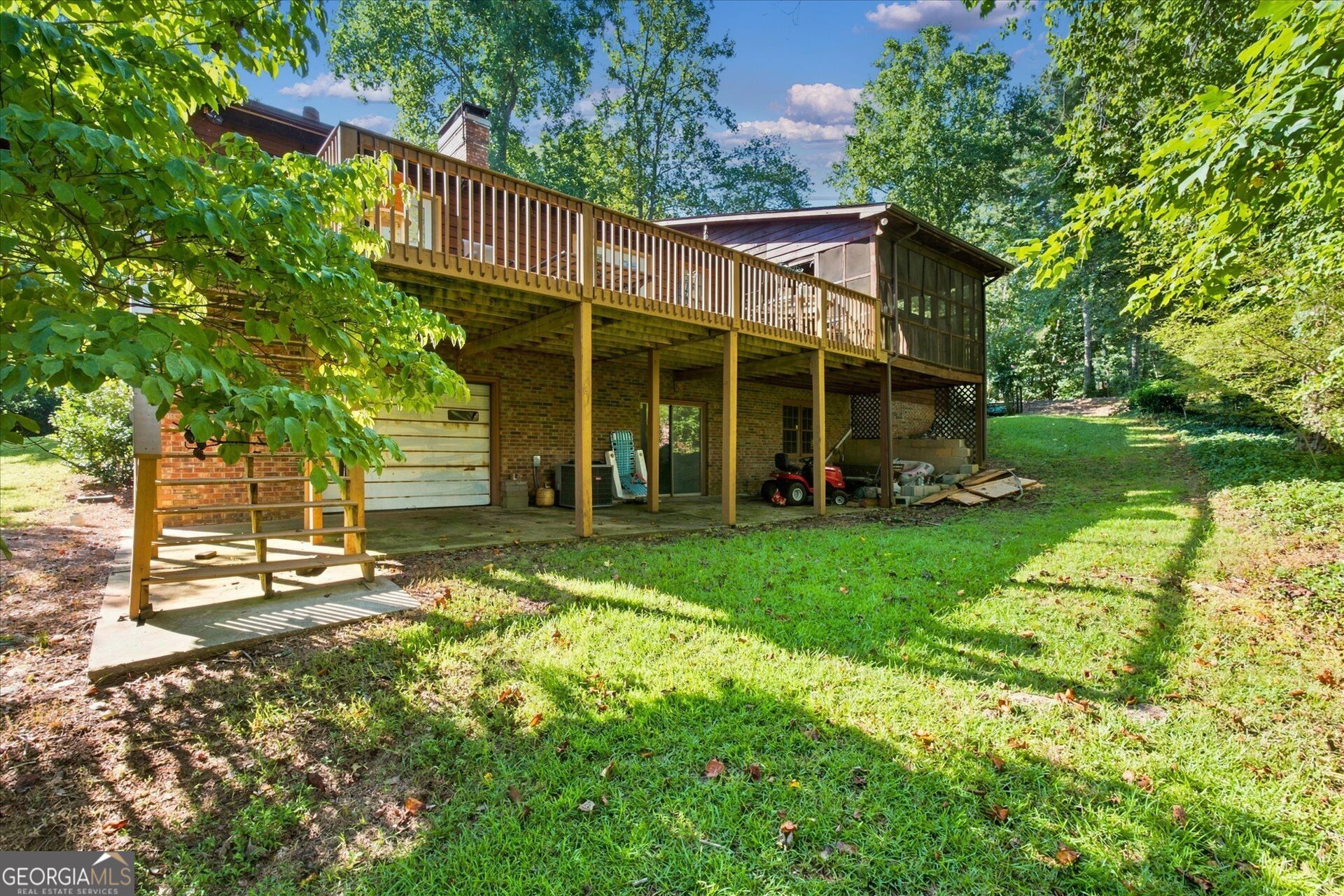 1112 Lookout Court