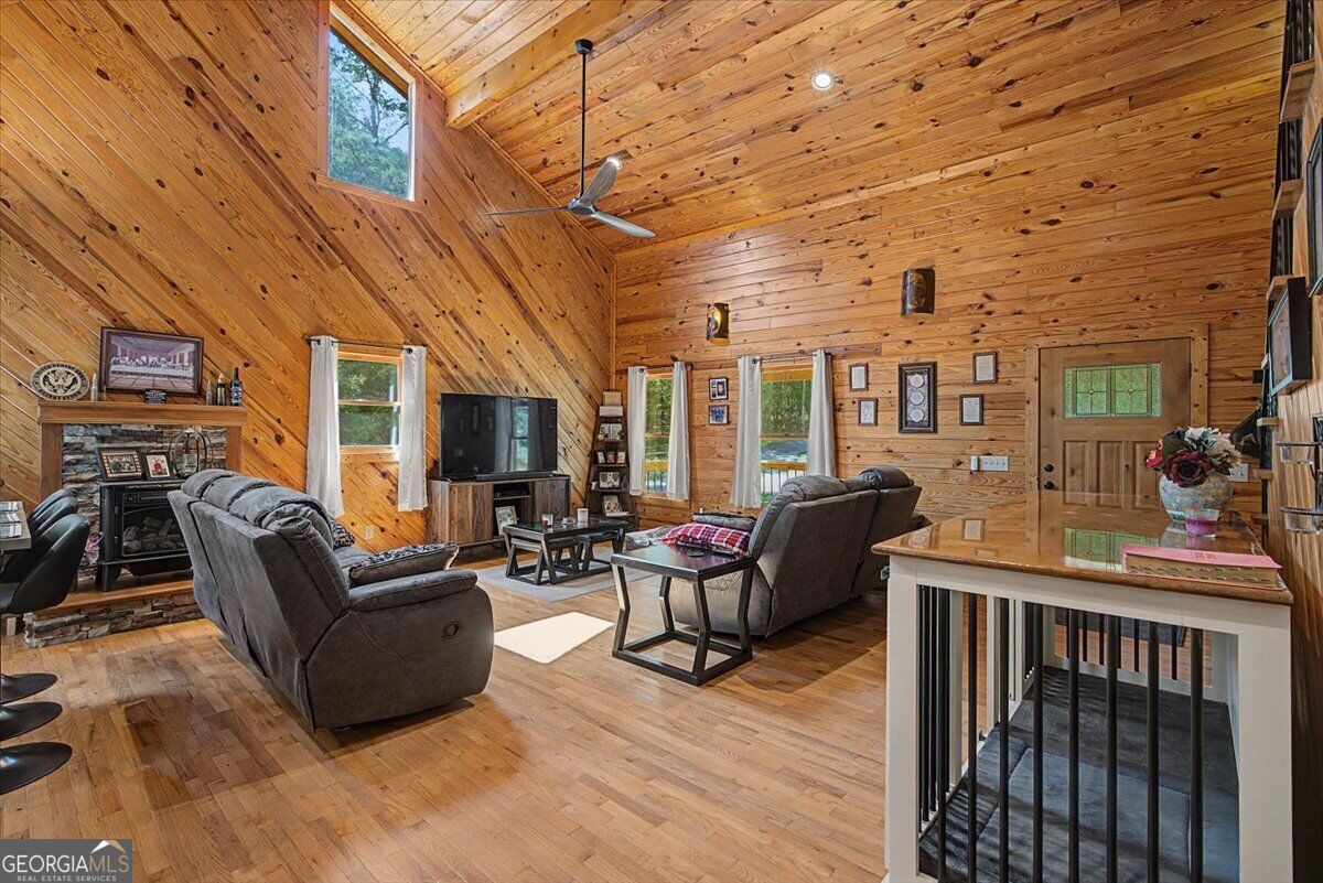 335 Dunn Road SE