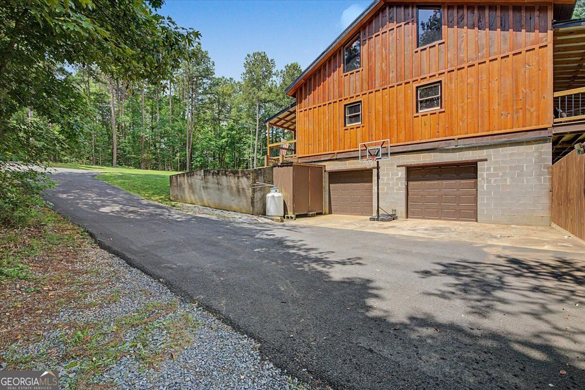 335 Dunn Road SE