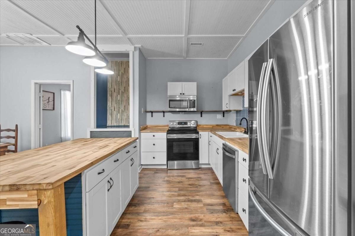 105 Avenue C