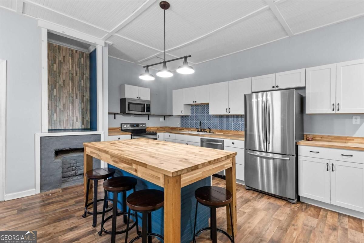 105 Avenue C