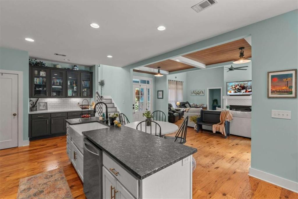 1233 Whooping Creek Road