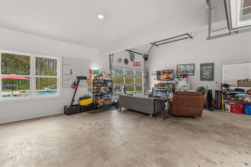 1233 Whooping Creek Road