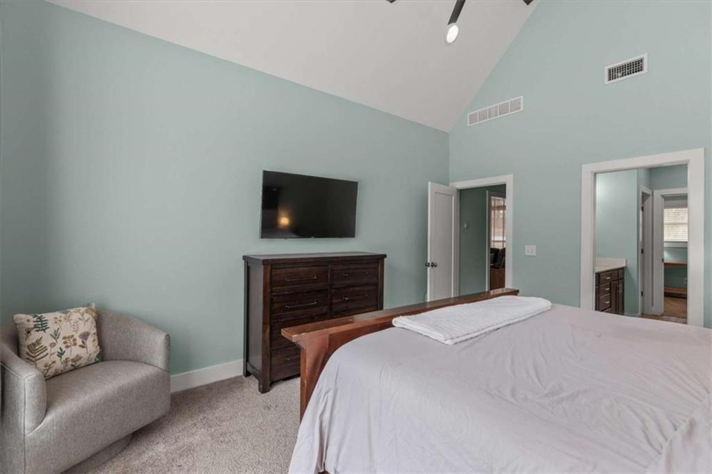 1233 Whooping Creek Road