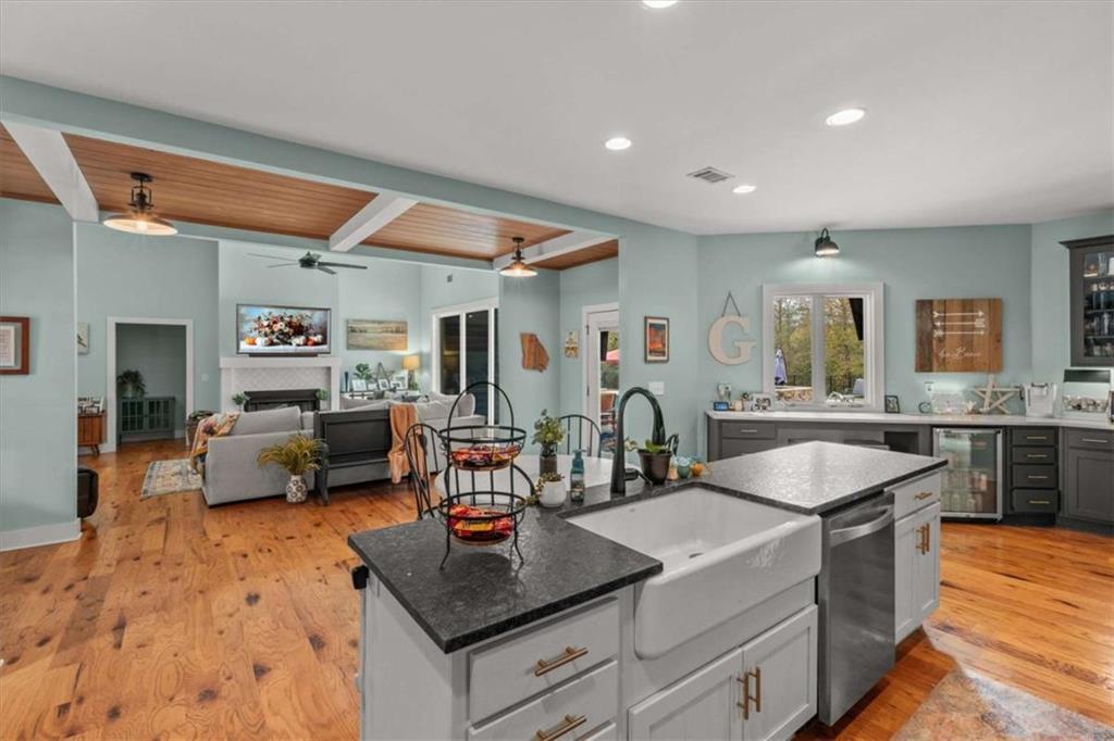 1233 Whooping Creek Road