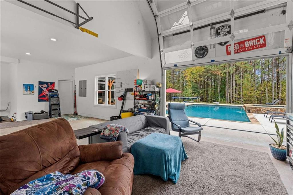 1233 Whooping Creek Road