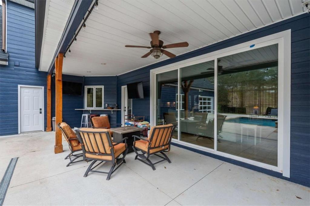 1233 Whooping Creek Road