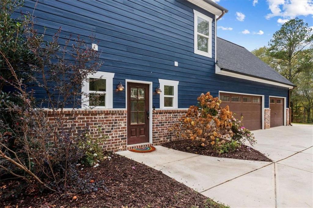 1233 Whooping Creek Road