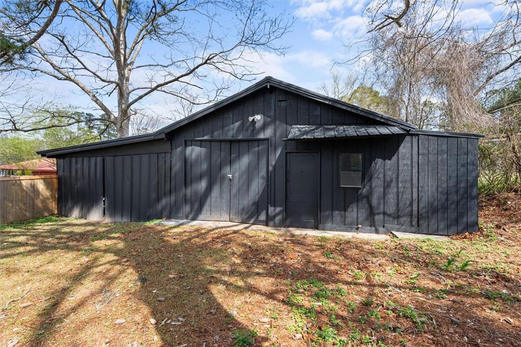 1179 Dallas Highway