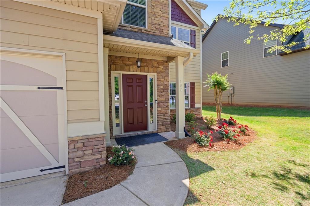 103 Cliffhaven Circle