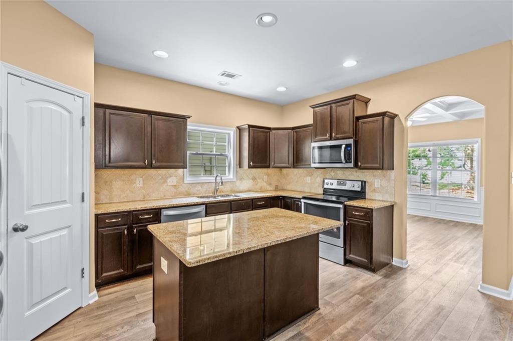 103 Cliffhaven Circle