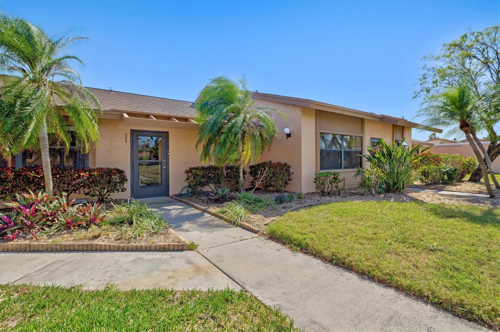 6209 HERITAGE LN #6209