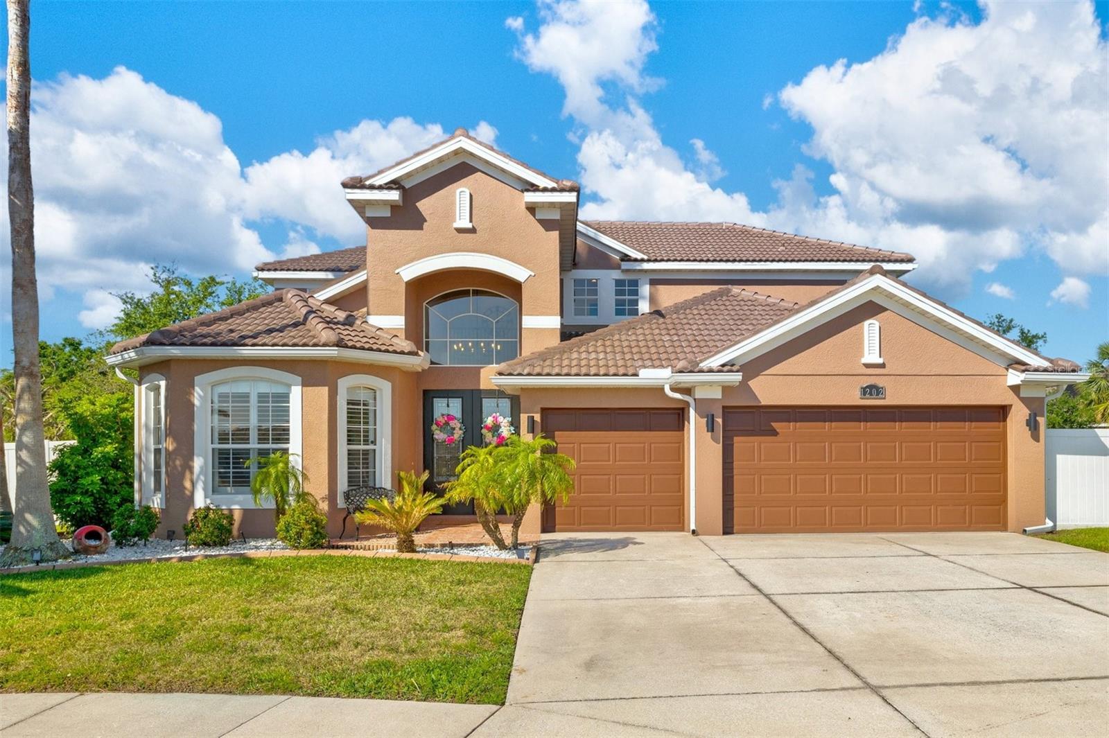 1202 WESTERN PINE CIR