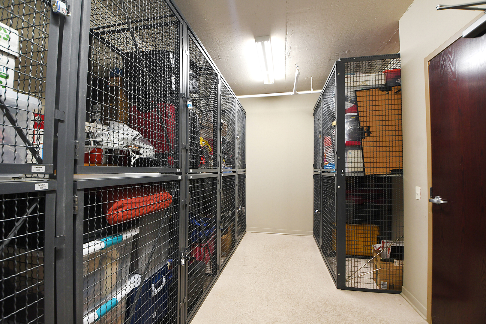 437 W Division Street Unit: 607