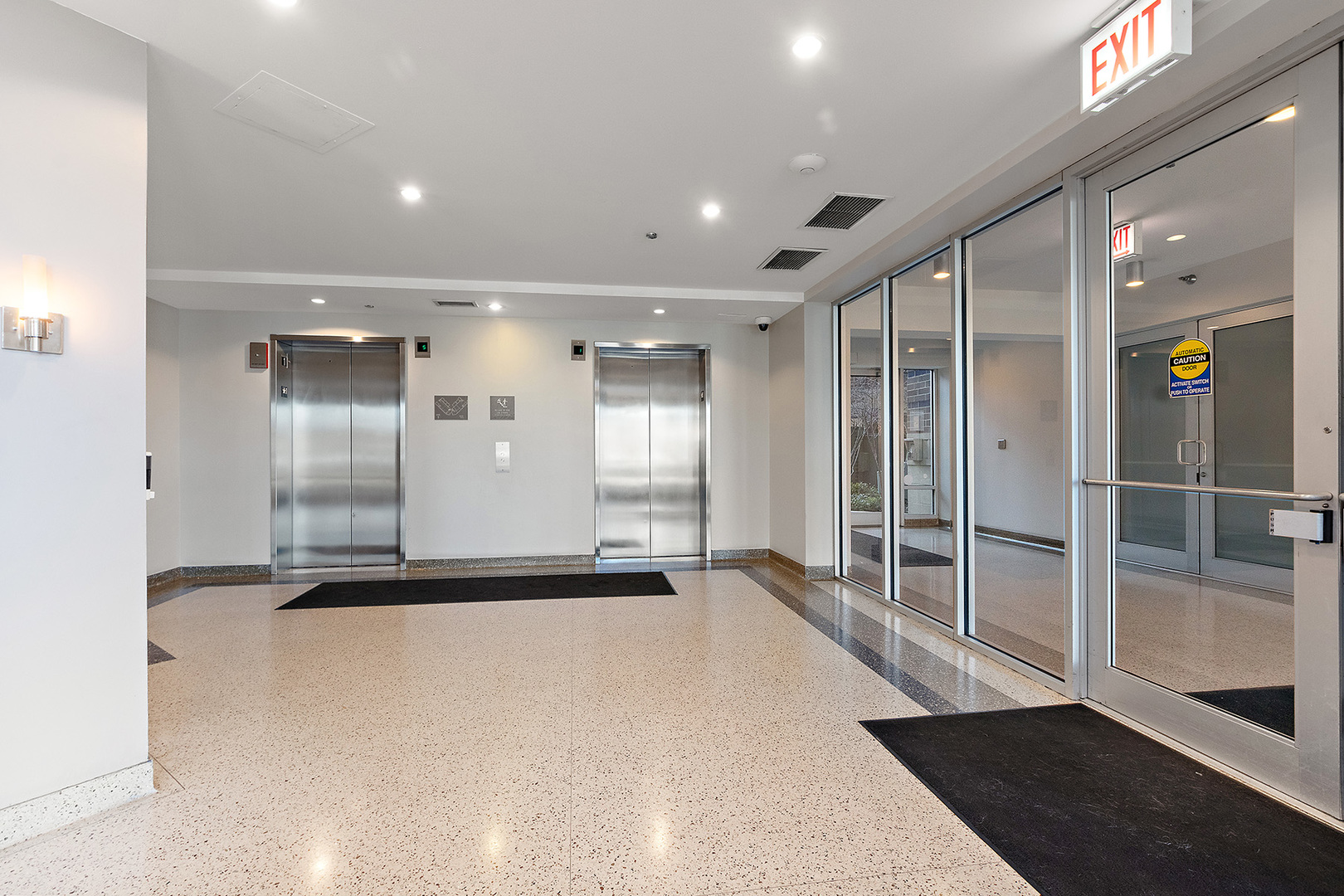 437 W Division Street Unit: 607