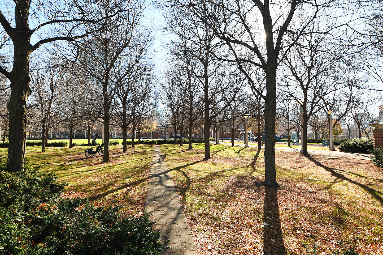 437 W Division Street Unit: 607