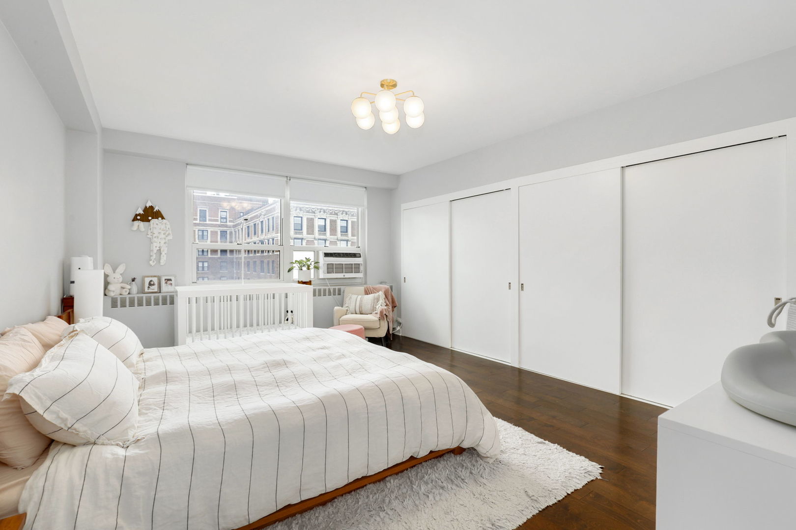 3180 N Lake Shore Drive Unit: 11F