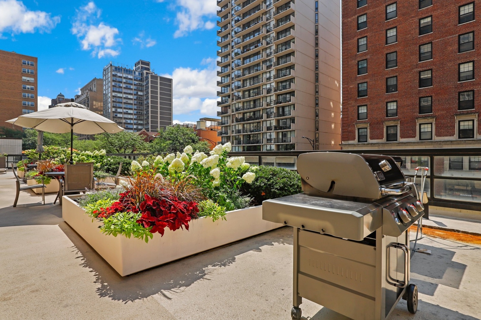 3180 N Lake Shore Drive Unit: 11F