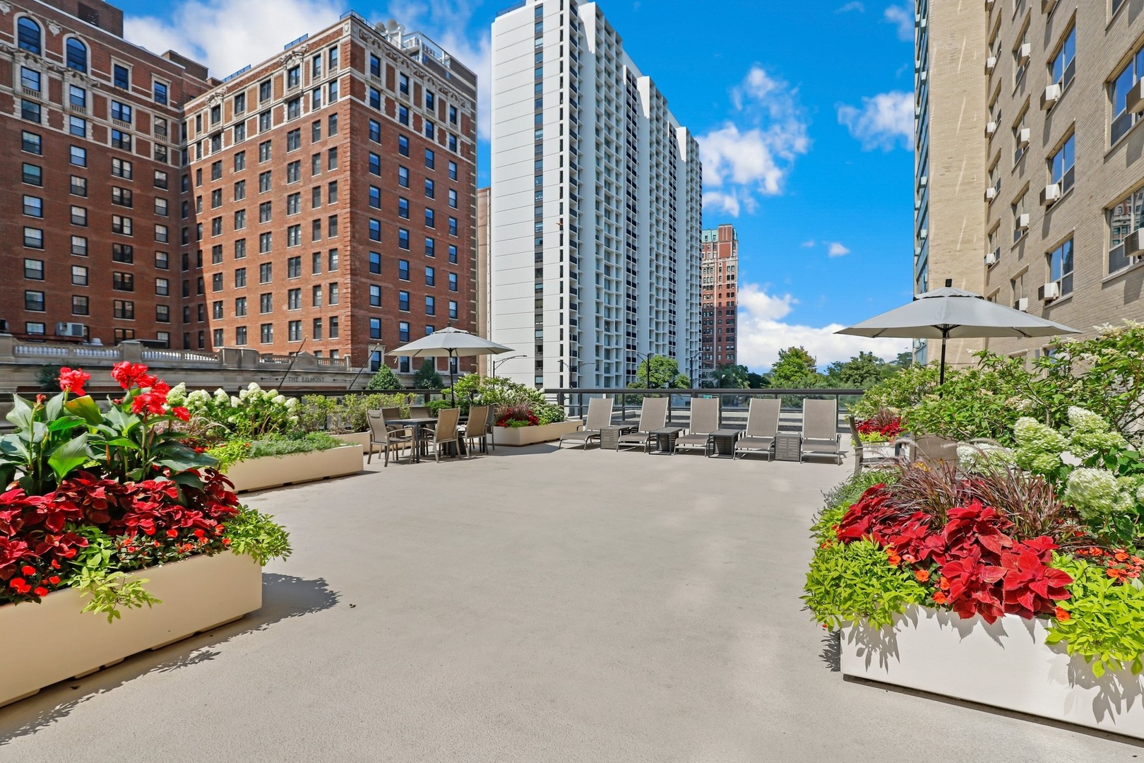 3180 N Lake Shore Drive Unit: 11F