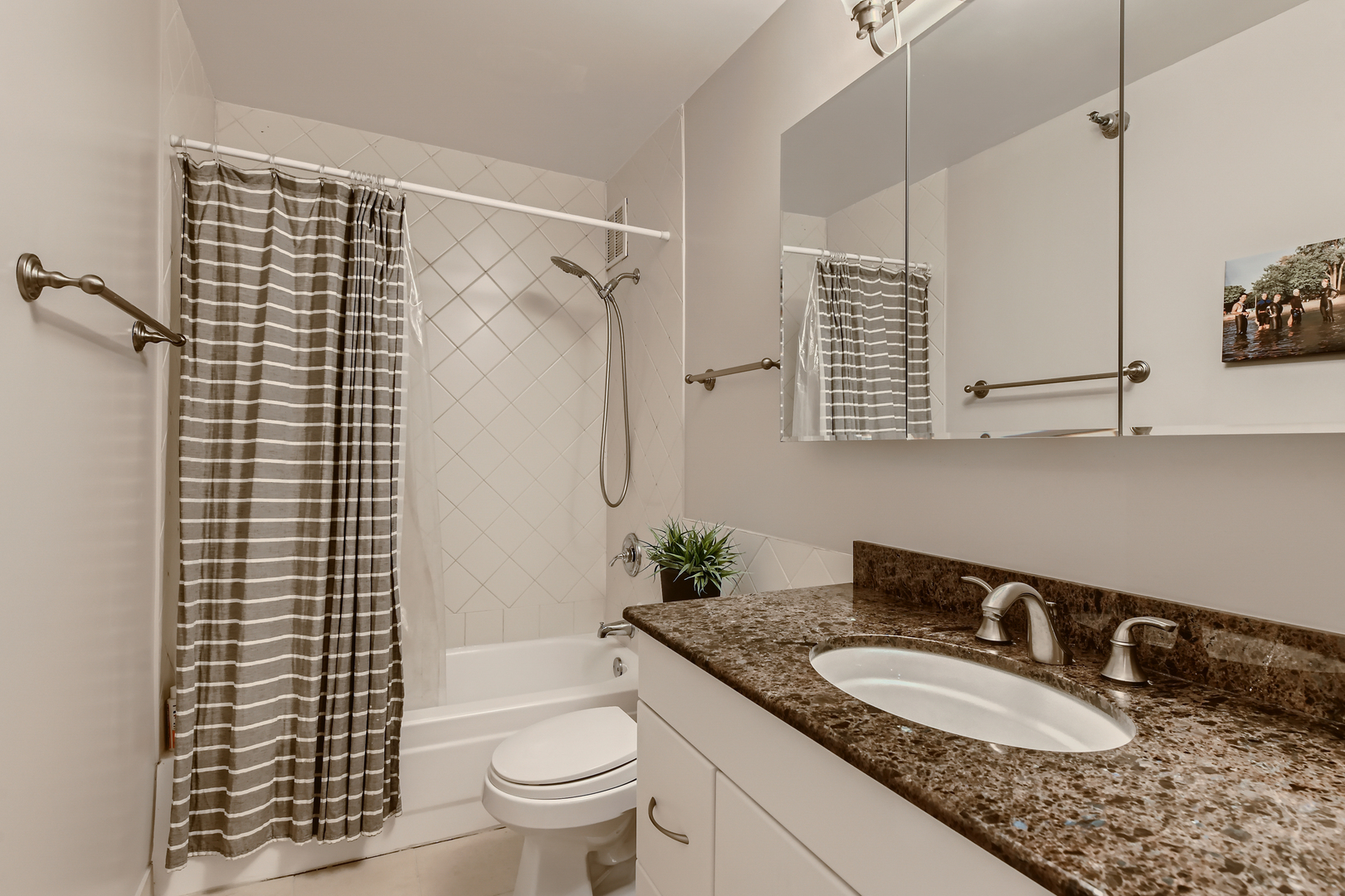 474 N Lake Shore Drive Unit: 5702