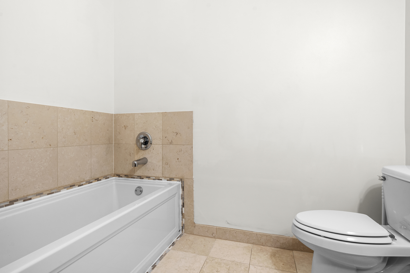 2771 W FRANCIS Place Unit: 201N