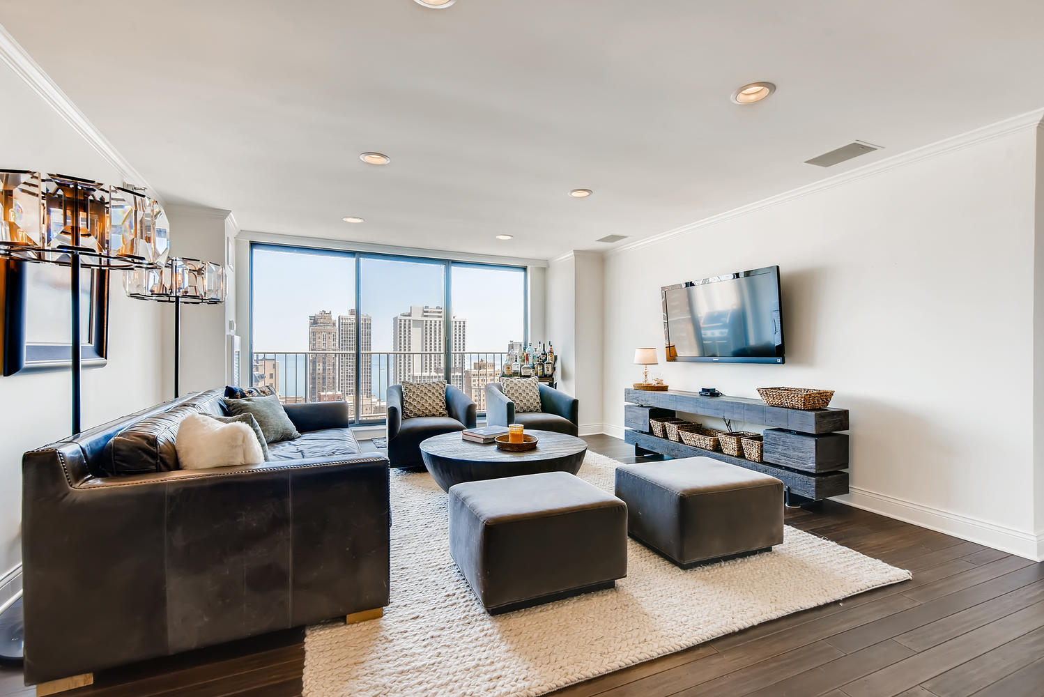 1250 N Dearborn Parkway Unit: 24B