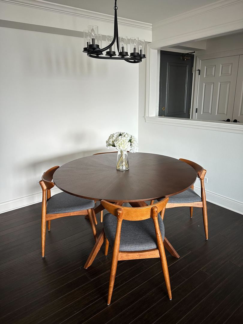 1250 N Dearborn Parkway Unit: 24B