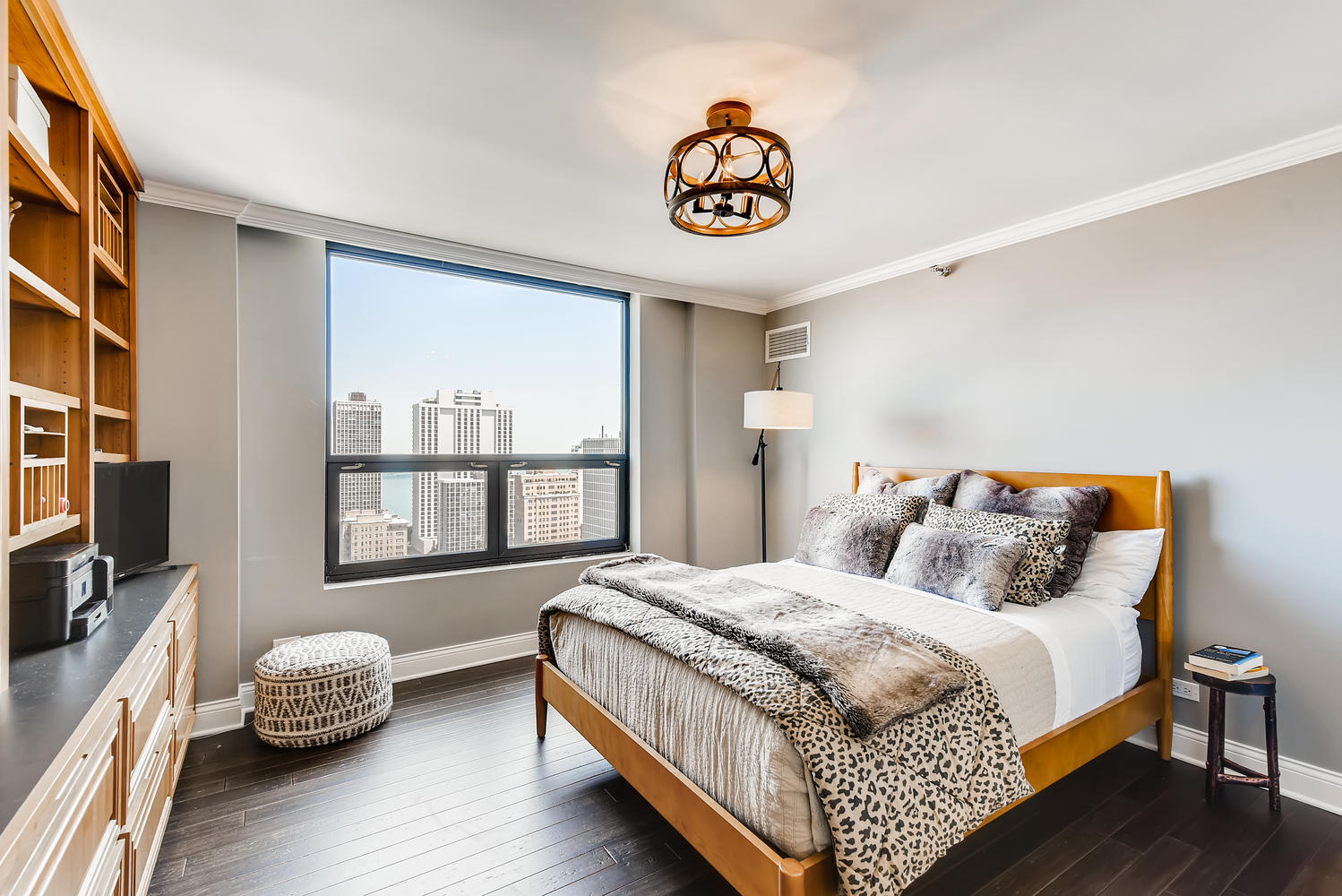 1250 N Dearborn Parkway Unit: 24B