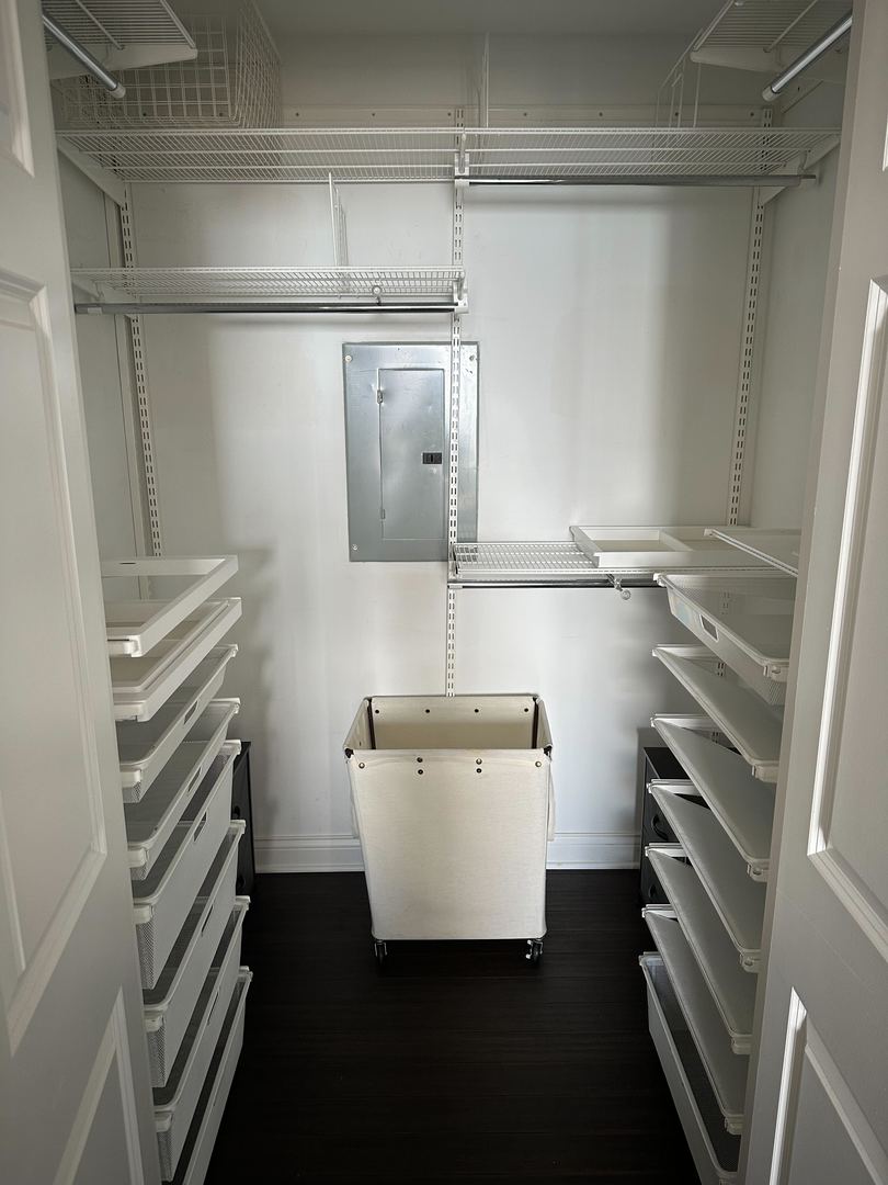 1250 N Dearborn Parkway Unit: 24B