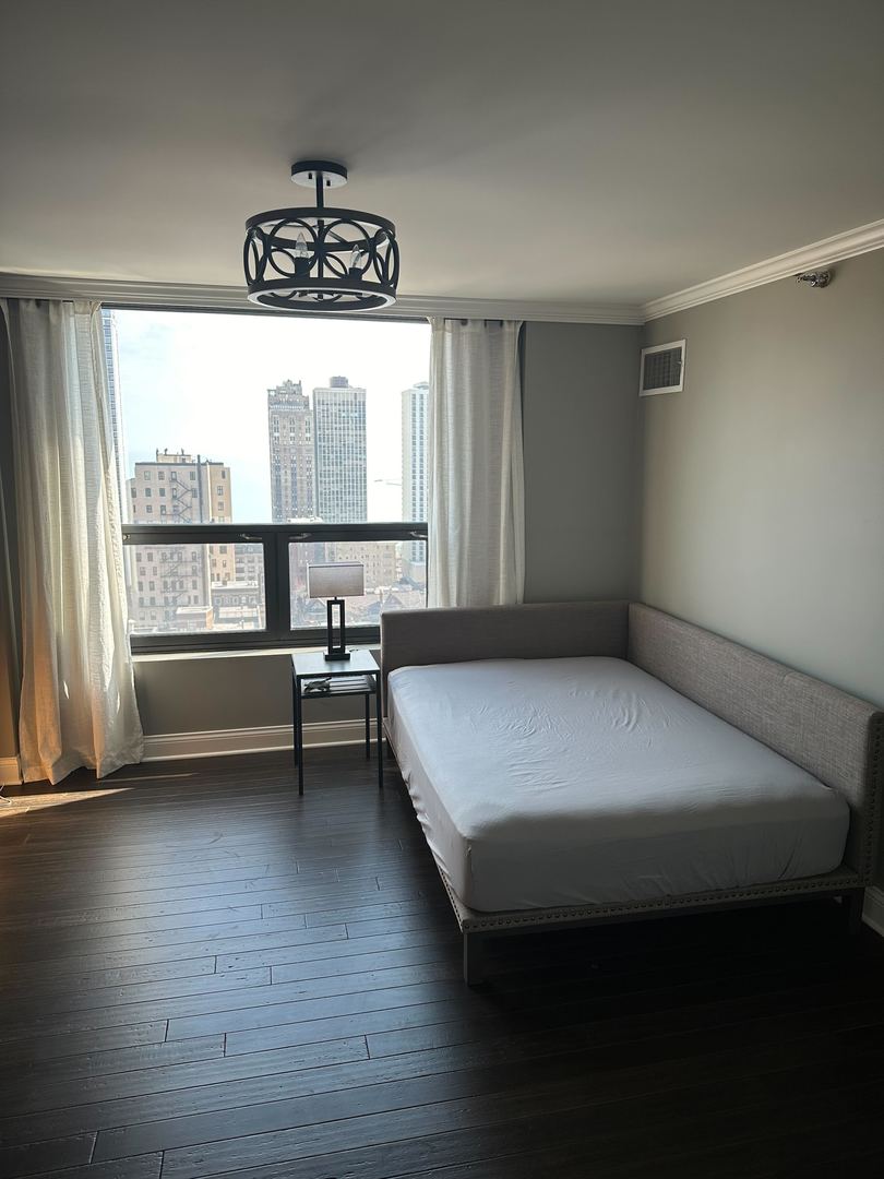 1250 N Dearborn Parkway Unit: 24B