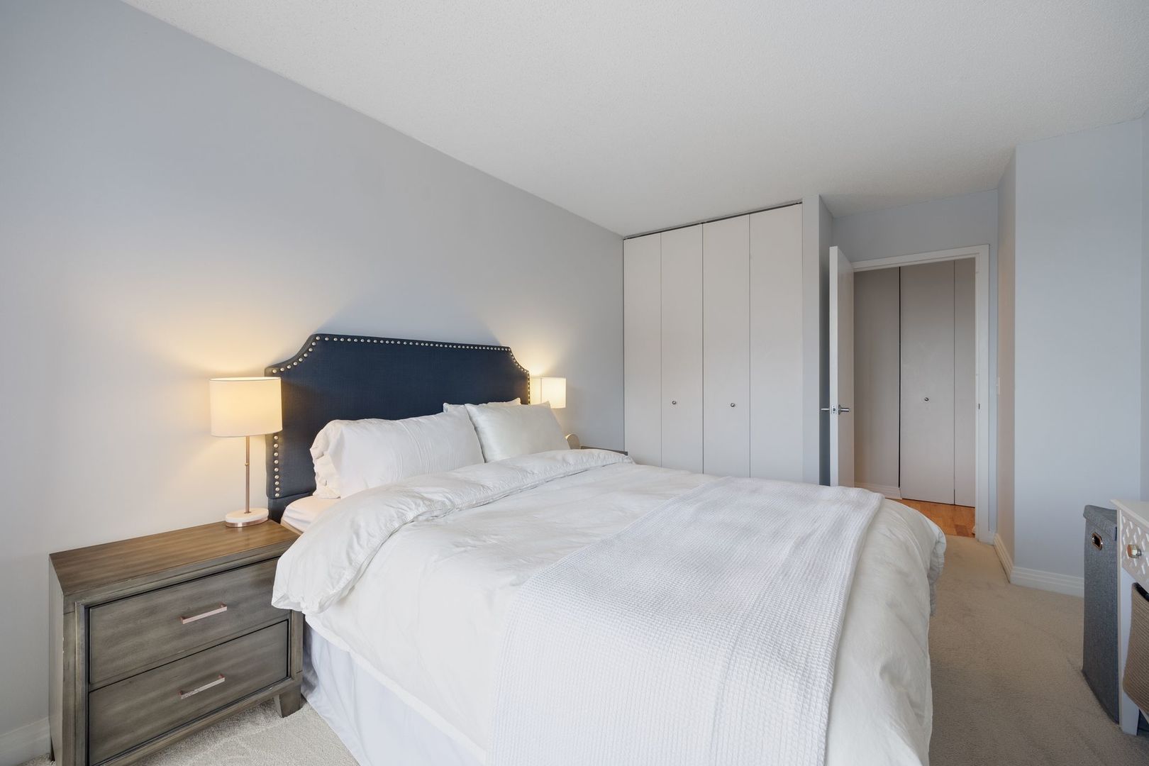 350 W Belden Avenue Unit: 516