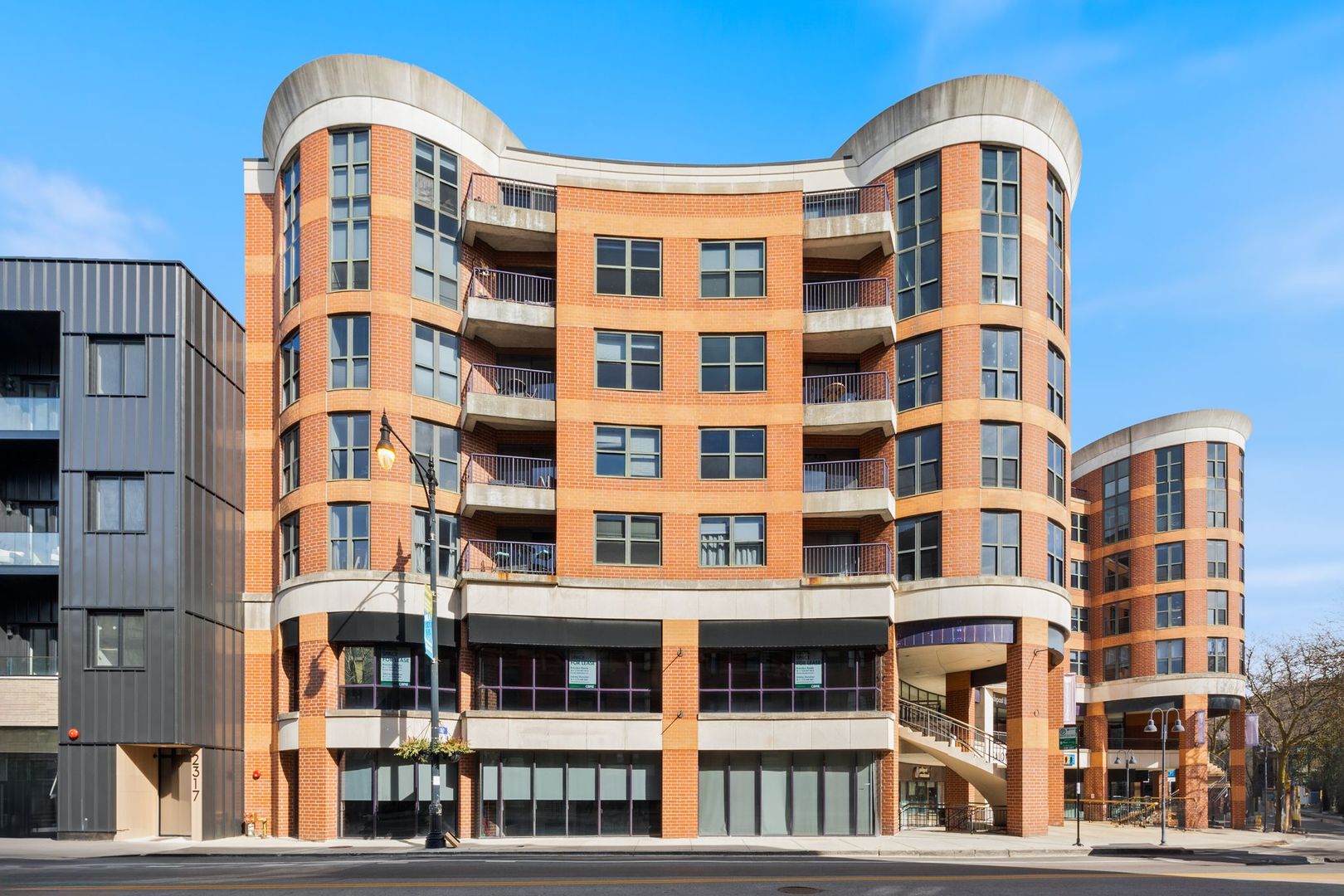 350 W Belden Avenue Unit: 516