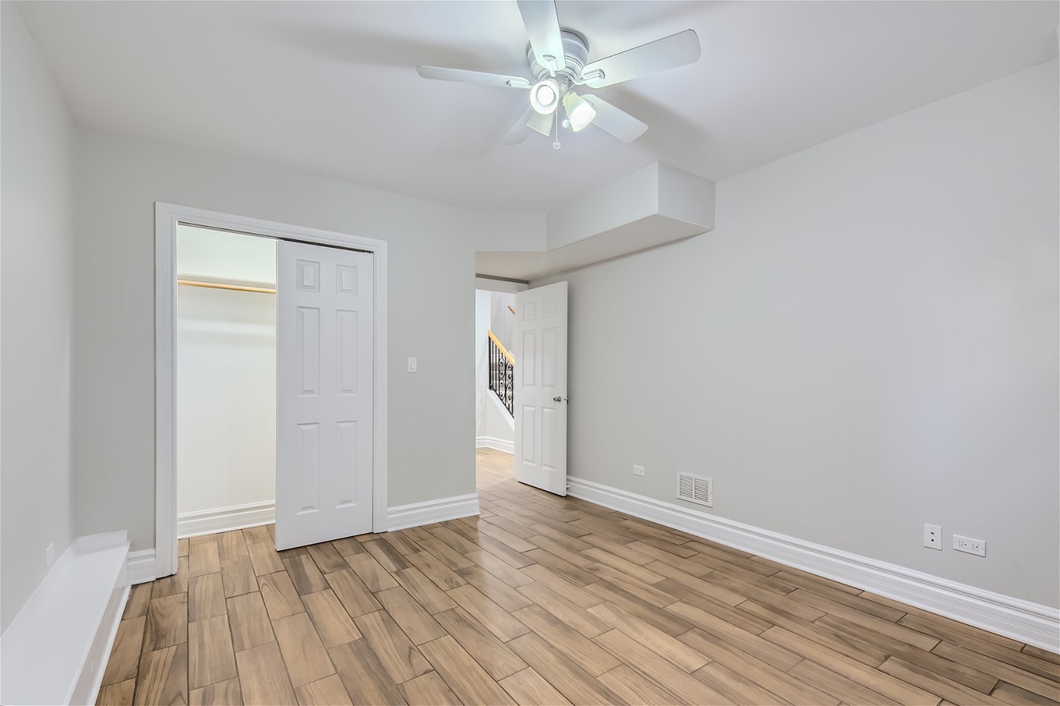 3853 N Kedvale Avenue Unit: B1