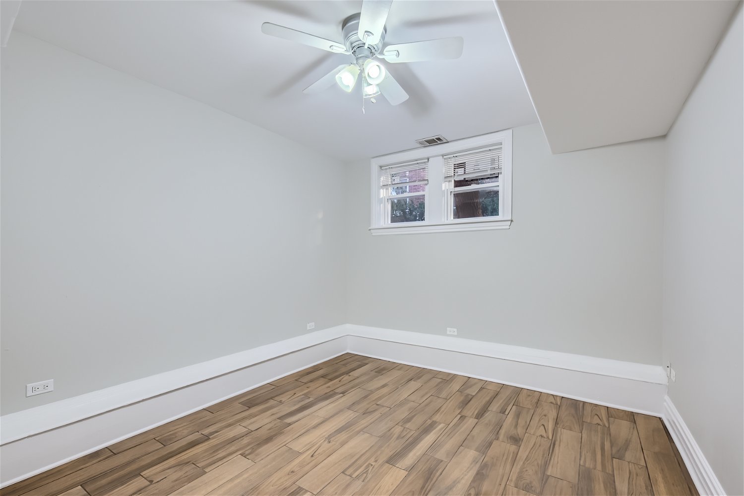 3853 N Kedvale Avenue Unit: B1