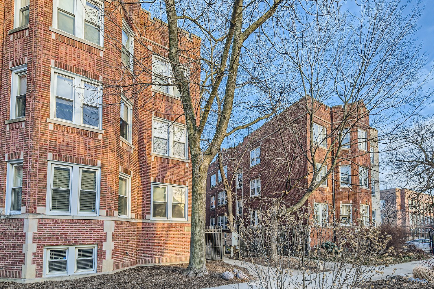 3853 N Kedvale Avenue Unit: B1