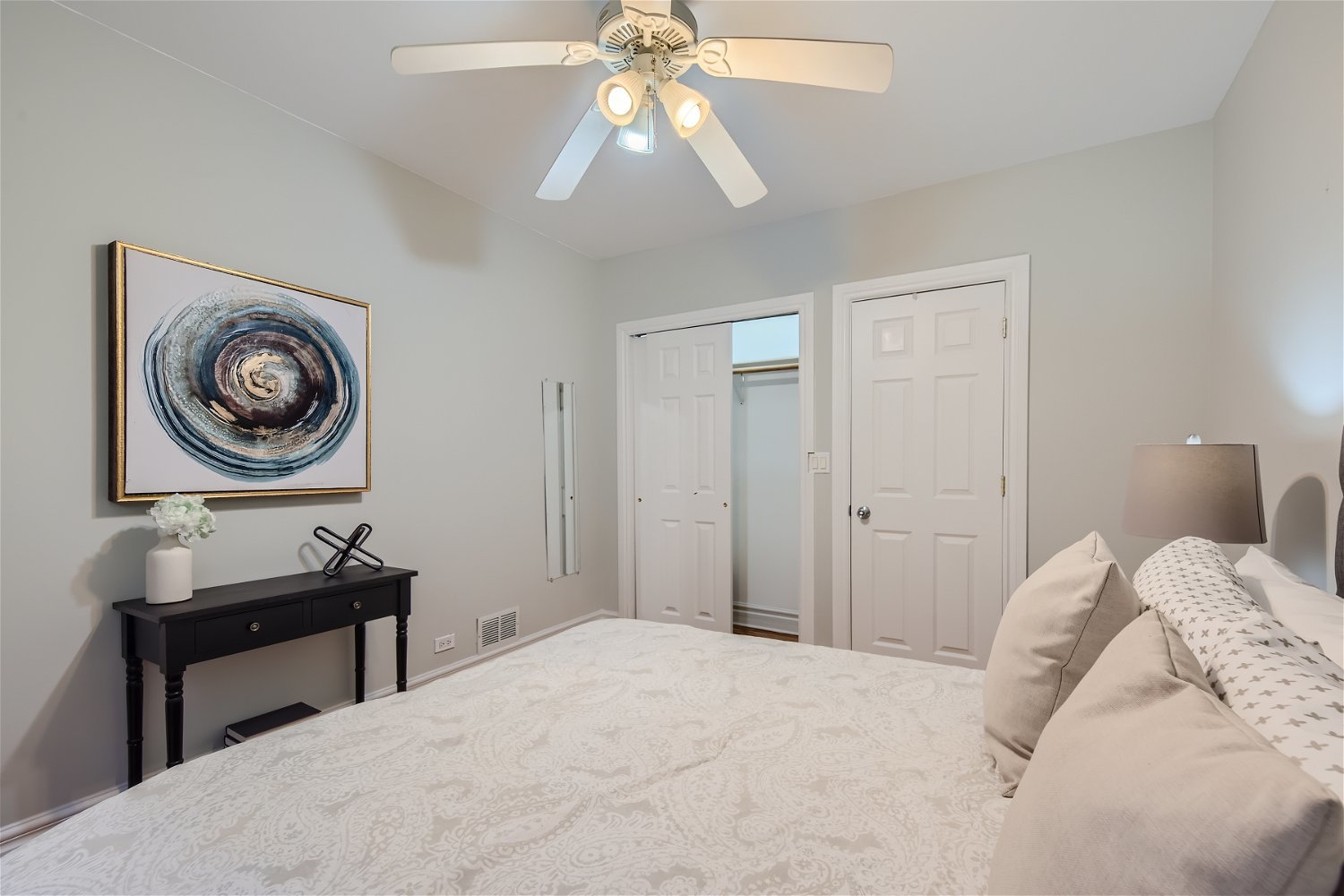 3853 N Kedvale Avenue Unit: B1